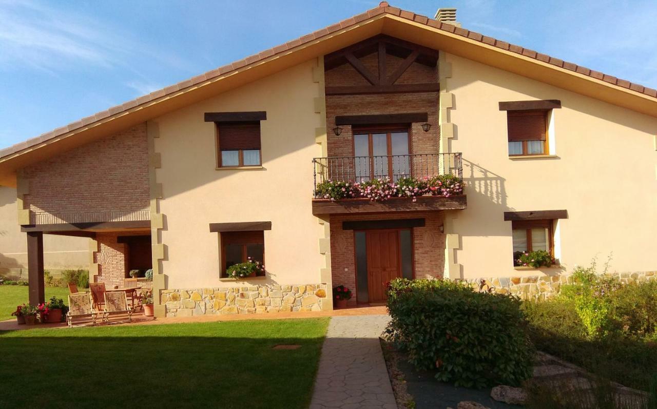El Chalet Del Golf Urturi 外观 照片