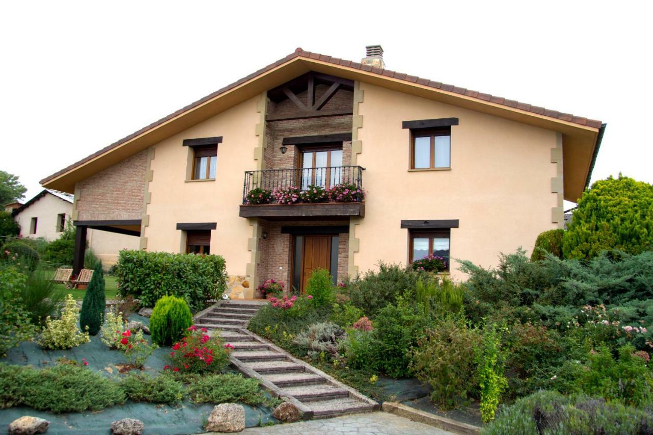 El Chalet Del Golf Urturi 外观 照片