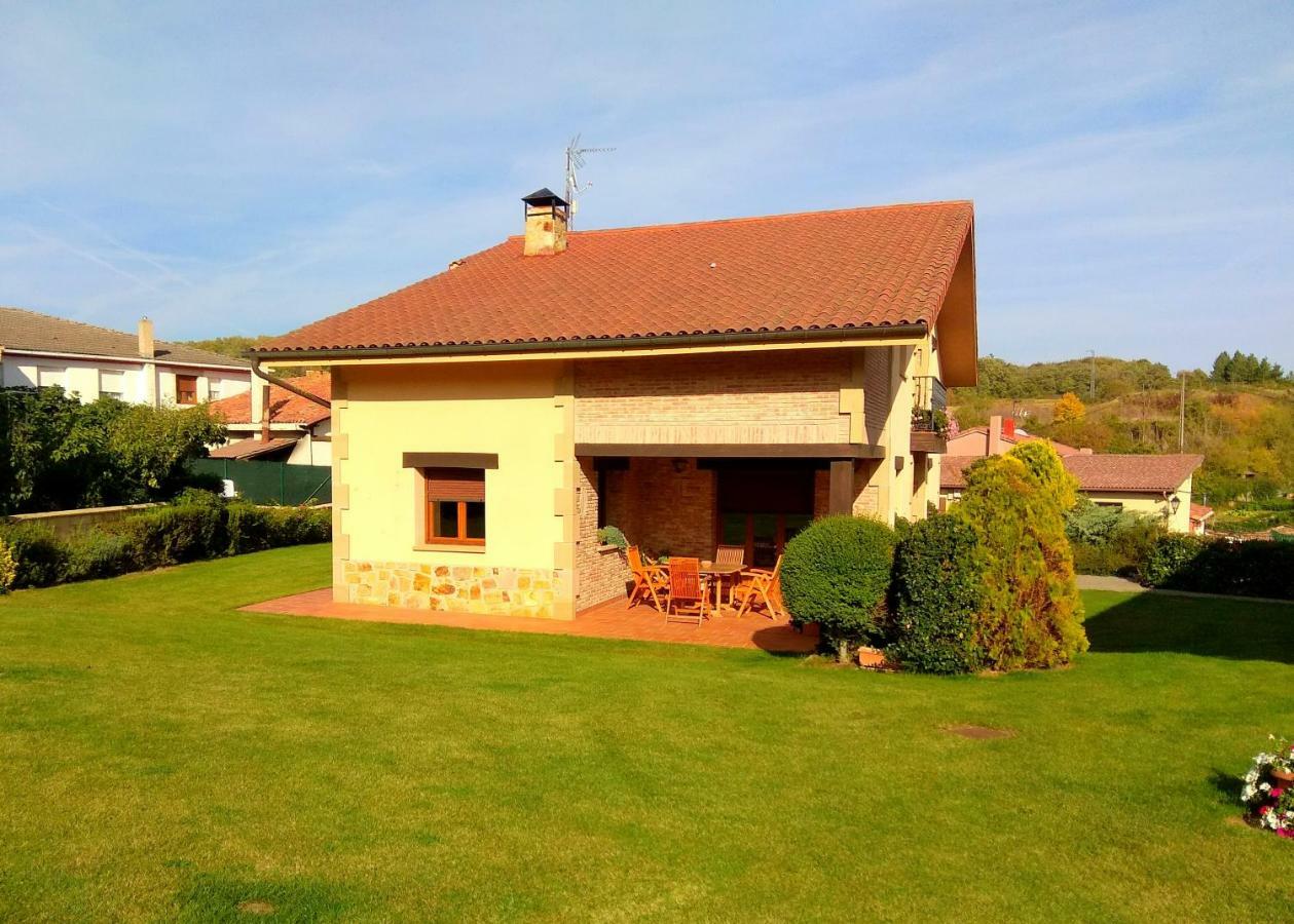 El Chalet Del Golf Urturi 外观 照片